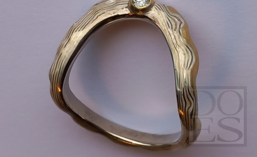 Mokume-gane-damesring-diamant.jpg